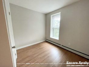 96 Hammond St, Unit 4 in Boston, MA - Building Photo - Building Photo