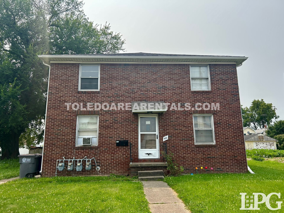 1932 Starr Ave in Toledo, OH - Building Photo