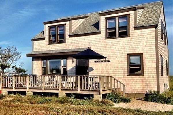 8 Maine Ave in Nantucket, MA - Foto de edificio