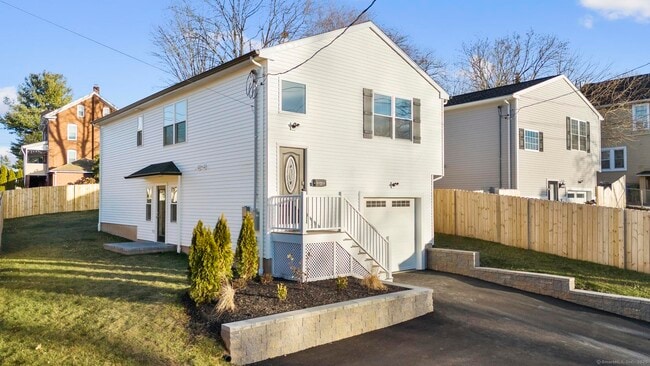 6 Bidwell Terrace in Middletown, CT - Building Photo - Building Photo