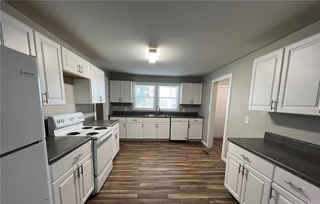 3025 Maysville Rd in Commerce, GA - Building Photo - Building Photo