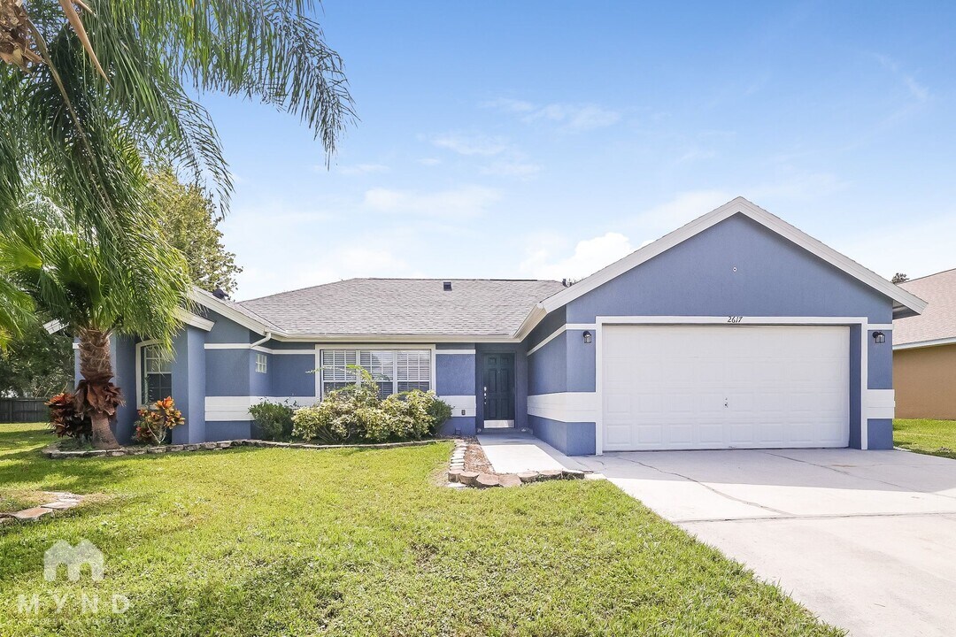 2617 Hawthorne Ln in Kissimmee, FL - Building Photo