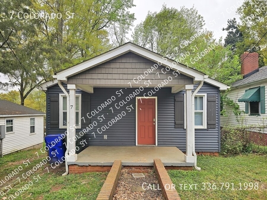 7 Colorado St in Greenville, SC - Building Photo
