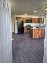 512 S Randel St in Mountain Grove, MO - Building Photo - Building Photo