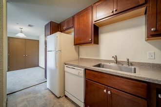 Beckwith Place Apartments in Grand Rapids, MI - Foto de edificio - Building Photo