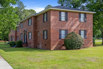 Brick Pointe in Albany, GA - Foto de edificio - Building Photo