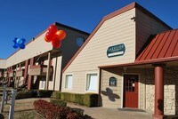 Building Photo - Lakeside Place Apartments in Tulsa, Oklahoma