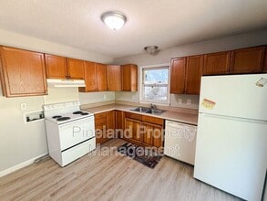 1176 Andrews Rd in Fayetteville, NC - Building Photo - Building Photo