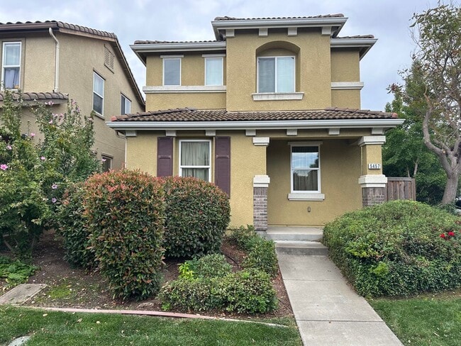 property at 5457 Noyack Way