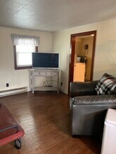 24 Standish St, Unit 25-26 College Housing in Plattsburgh, NY - Foto de edificio - Building Photo