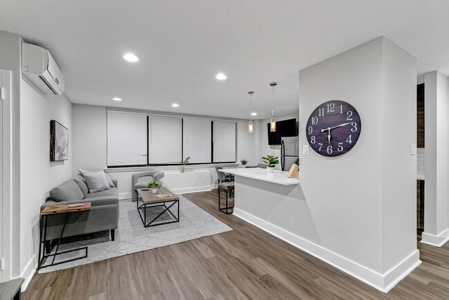 5450 Wissahickon Ave in Philadelphia, PA - Building Photo - Building Photo