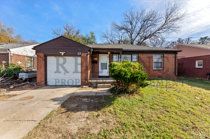 1780 N Old Manor Rd in Wichita, KS - Building Photo