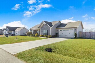 101 Hidden Maple Ct in Goldsboro, NC - Building Photo - Building Photo