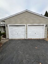 7029 Suzanne Ln in Schenectady, NY - Building Photo