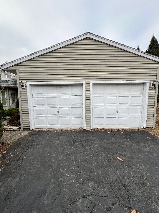 7029 Suzanne Ln in Schenectady, NY - Building Photo
