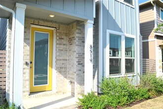 8519 Escovedo Dr in Austin, TX - Building Photo - Building Photo