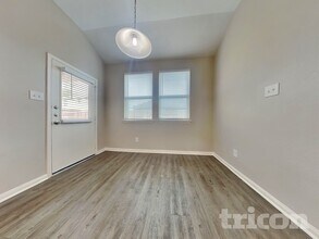 15607 Jackie Robinson Rd in Splendora, TX - Foto de edificio - Building Photo