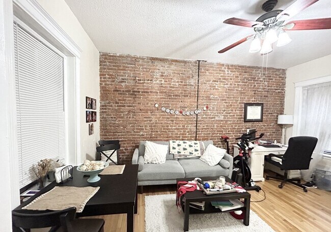 property at 39 Hemenway St