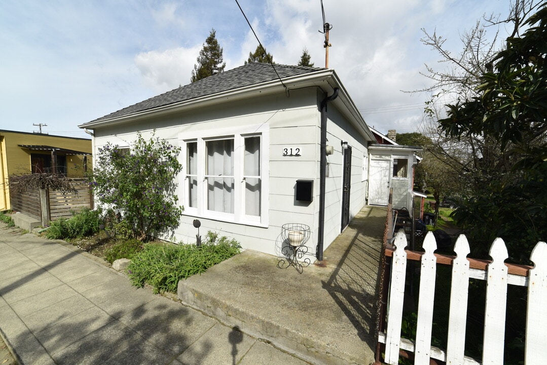 312 Nevada Ave in Richmond, CA - Building Photo