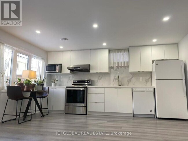 50 Drizzel Cres in Richmond Hill, ON - Building Photo - Building Photo