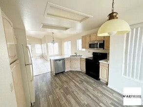 8910 W Peoria Ave in Peoria, AZ - Building Photo - Building Photo