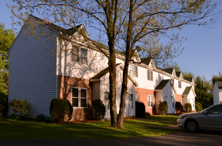 3121 US Route 9 Apartamentos