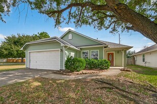 9418 Belleclaire Ln in Houston, TX - Building Photo