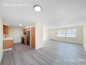 9814 110th Ln N in Seminole, FL - Foto de edificio - Building Photo