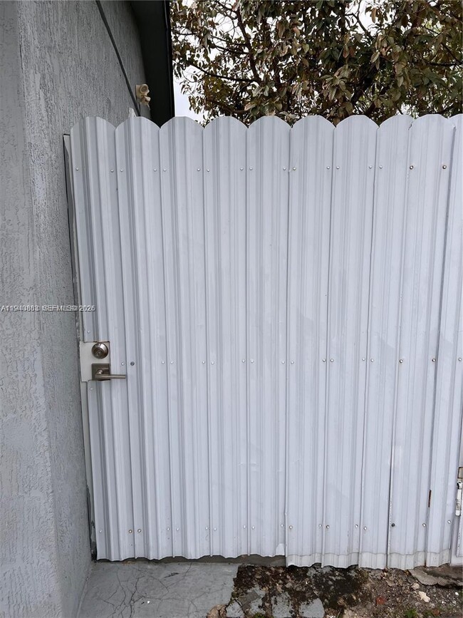 10540 SW 50th Terrace in Miami, FL - Building Photo - Building Photo