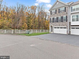 523 Chestnut Ct in Langhorne, PA - Building Photo