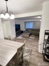 501 Cricket Ln in Woodbridge Township, NJ - Building Photo - Building Photo