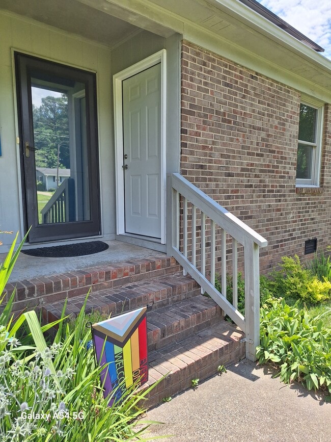 4920 Mandel Rd, Unit 4920 Mandel Rd.