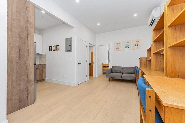 344 Lexington Ave