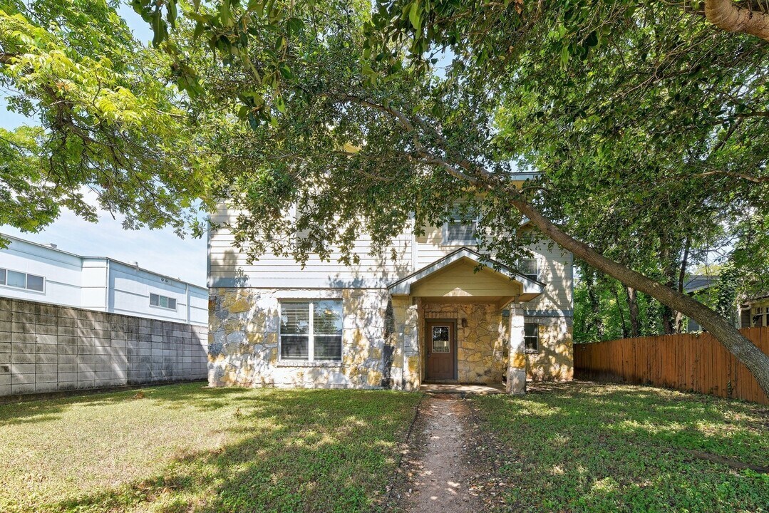5304 Evans Ave in Austin, TX - Building Photo