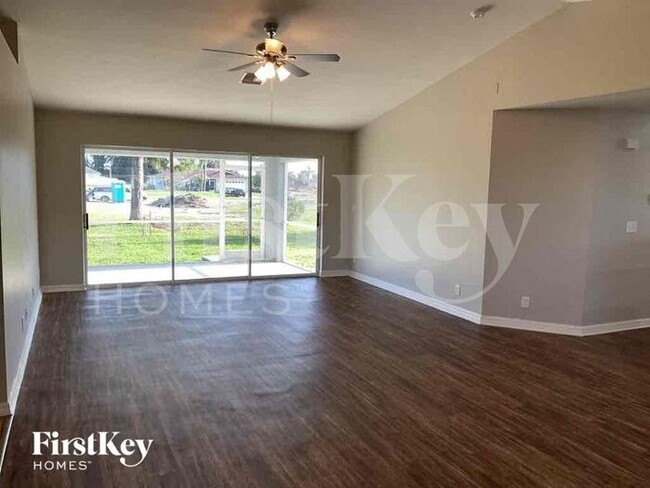 317 NE 7th Terrace in Cape Coral, FL - Building Photo - Building Photo