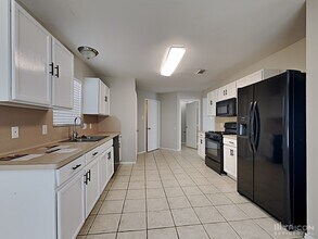 9303 Deep Valley Dr in Houston, TX - Building Photo - Building Photo