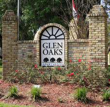 Glen Oaks Apartments in Tallahassee, FL - Foto de edificio - Building Photo