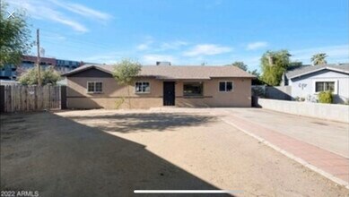 2829 W Marshall Ave, Unit 9 in Phoenix, AZ - Foto de edificio - Building Photo