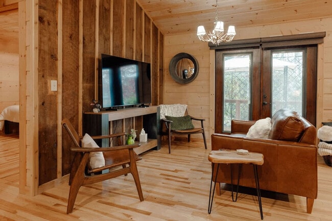 521 Baywood Dr, Unit ID1397963P in Piney Flats, TN - Building Photo - Building Photo