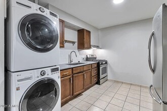 5206 W Ocotillo Rd, Unit A in Glendale, AZ - Building Photo - Building Photo