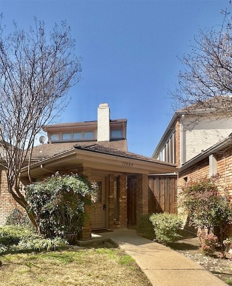 17084 Westgrove Dr in Addison, TX - Foto de edificio - Building Photo