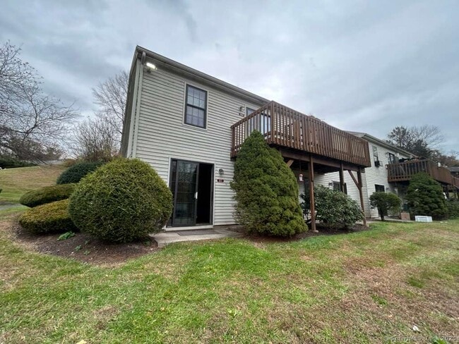 property at 177 Aspetuck Vlg