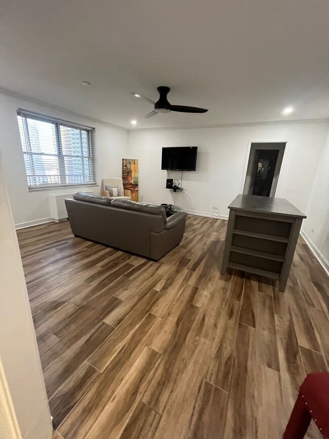 property at 300 Peachtree St NE