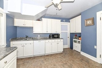 3717 S 56th St in Greenfield, WI - Building Photo - Building Photo