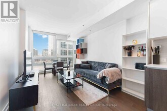 199 Slater St. in Ottawa, ON - Building Photo - Building Photo