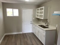 7825 Glass St photo'