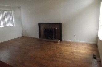 5215 Bayview Ave in Richmond, CA - Building Photo - Building Photo
