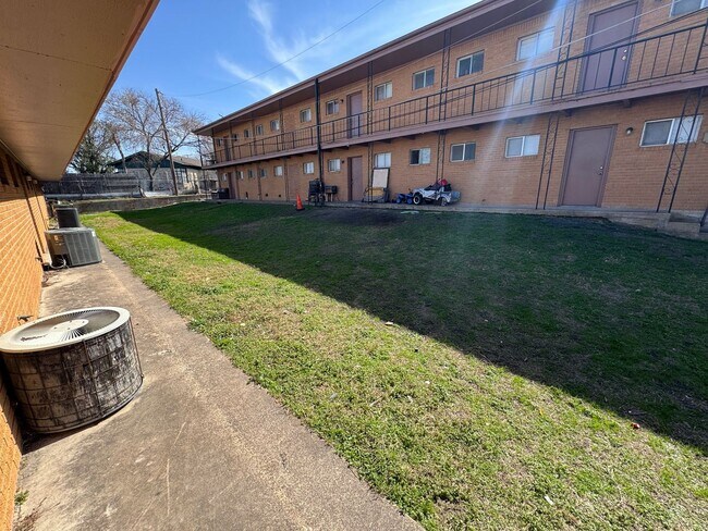 806 Safady Ave in Killeen, TX - Building Photo - Building Photo