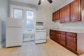 2511 W Le Moyne St in Chicago, IL - Building Photo - Building Photo