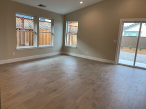 3518 Coffey Mdw Pl in Santa Rosa, CA - Building Photo - Building Photo